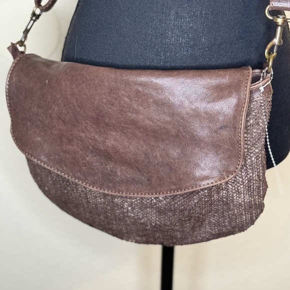 Langellotti Textured Brown Leather Crossbody Bag Snake-Reptile Pattern - Picture 5 of 16